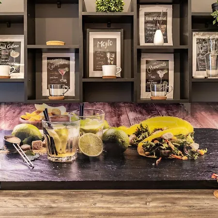 Slowackiego Yellow Apartman Katowice